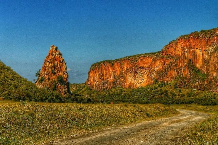 Mount Longonot & Hell's Gate: 2-Day Hiking and Wildlife Safari from Nairobi photo 4
