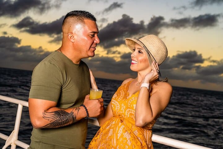 Aruba Sunset Sail with Open Bar: Evening Catamaran Cruise from Palm Beach photo 4