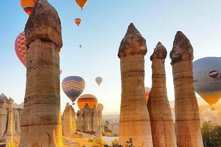 Cappadocia Hot Air Balloon Flight and 1-Day Göreme Tour photo 3