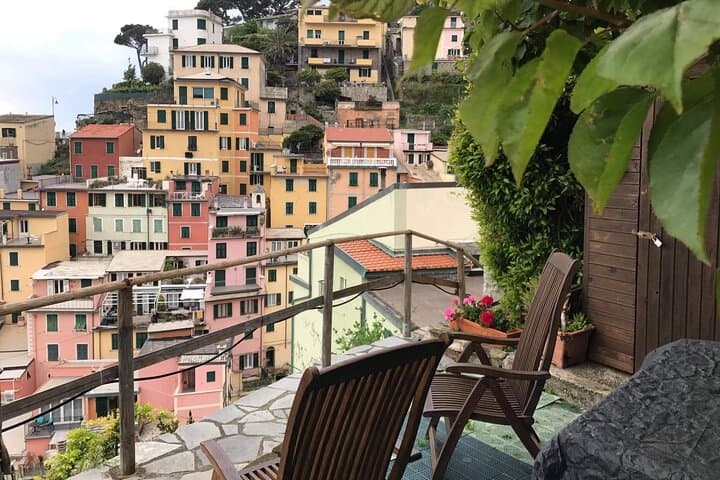 Day Trip to Cinque Terre from Florence: Beaches, Villages & Coastal Trains photo 5