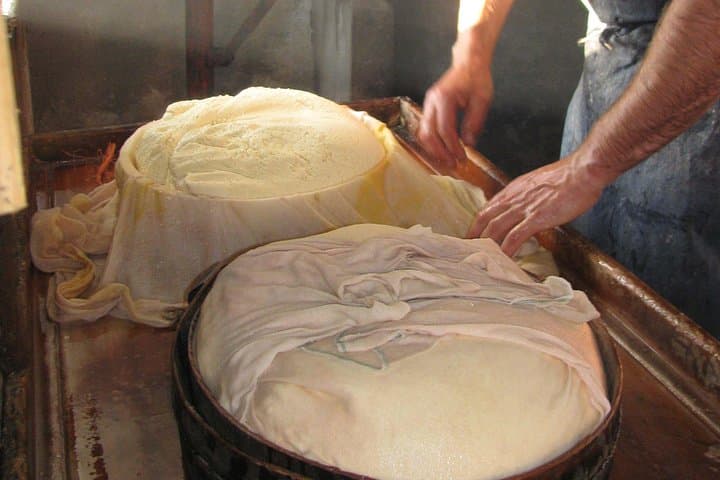Cheese and Wine Routes of Cammarata: Private Culinary Tour in Sicily photo 1