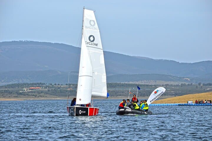 Learn to Sail on Valdecañas Reservoir — 3-Hour Sailing Experience Near Madrid