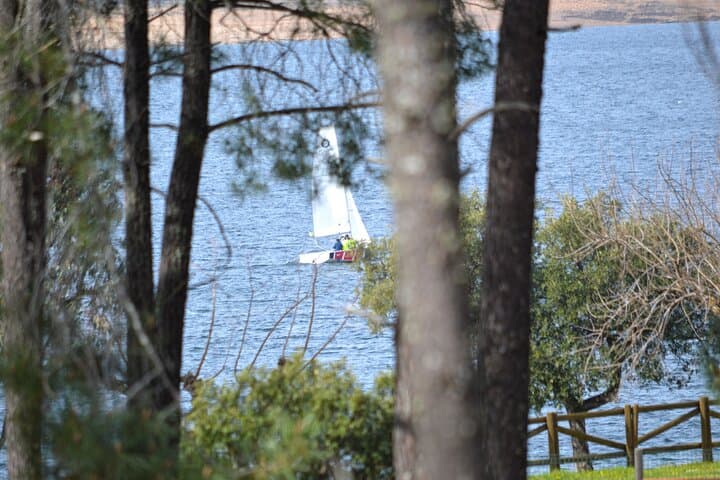 Learn to Sail on Valdecañas Reservoir — 3-Hour Sailing Experience Near Madrid photo 3
