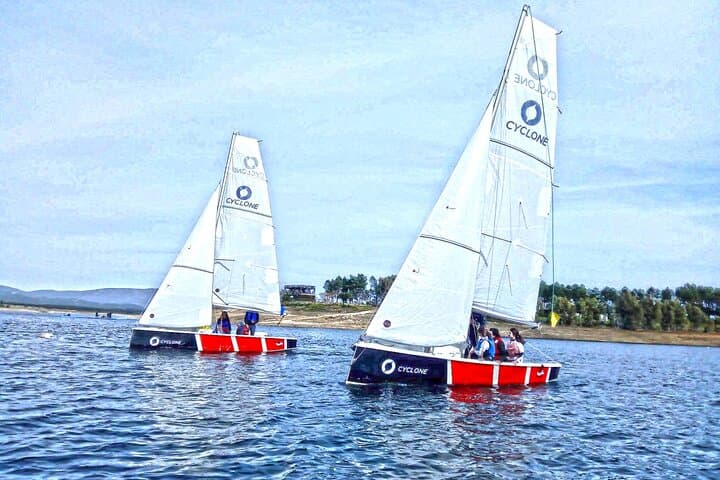 Learn to Sail on Valdecañas Reservoir — 3-Hour Sailing Experience Near Madrid photo 6