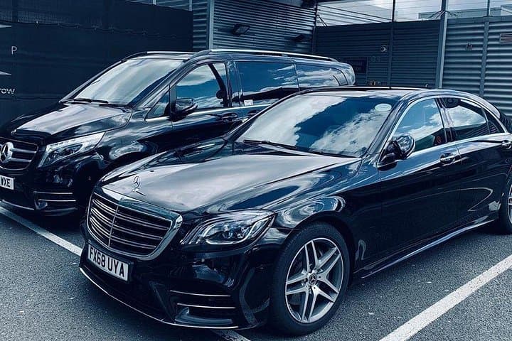 Full-Day London Chauffeur Tour in a Luxury Mercedes — Private & Customizable photo 1