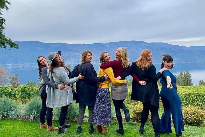 Naramata Bench Half-Day Wine Tour — Tastings, Lake Views & Clay-Cliff Vistas