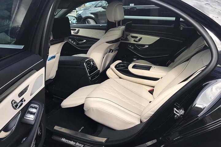 Full-Day London Chauffeur Tour in a Luxury Mercedes — Private & Customizable photo 3