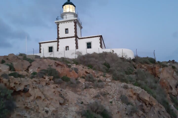 Santorini in a Day: Private Highlights Tour from Oia to Akrotiri photo 3
