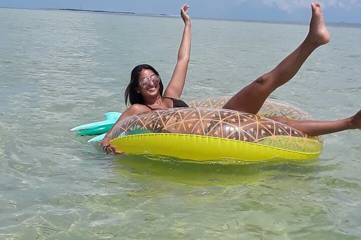 Private Clearwater Beach & Caladesi Island Boat Tour: Dolphin Cruises, Sandbars & Sunset photo 4