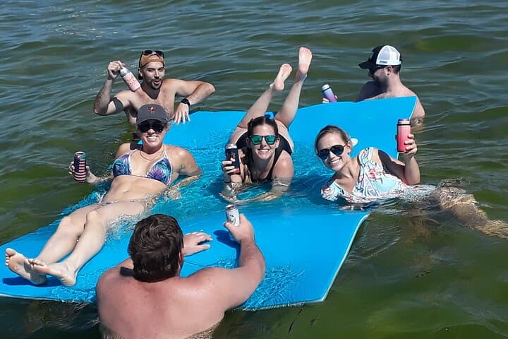 Private Clearwater Beach & Caladesi Island Boat Tour: Dolphin Cruises, Sandbars & Sunset photo 5