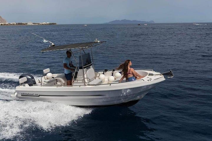Santorini 5-Hour Self-Drive Boat Rental: Caldera, Coves & Snorkeling