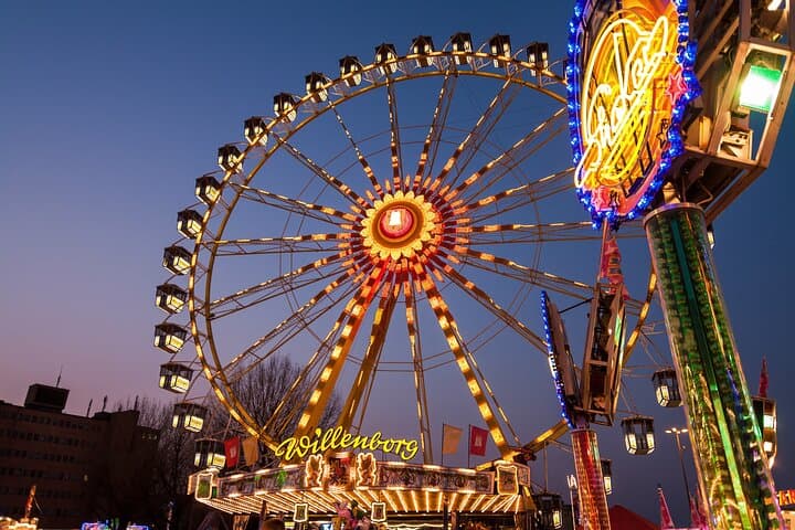 Hamburg After Dark: Private Old Town & St. Pauli Reeperbahn Night Walk photo 2