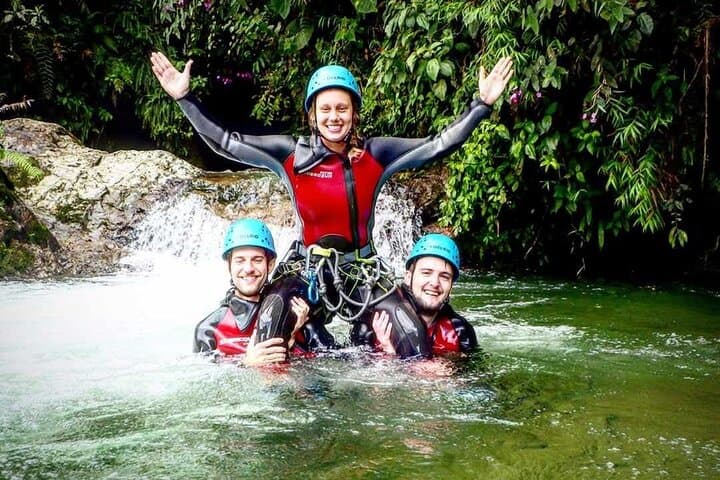 Cashaurco Canyoning: Technical Waterfall Rappels, Jumps & Natural Pools Near Puyo photo 4