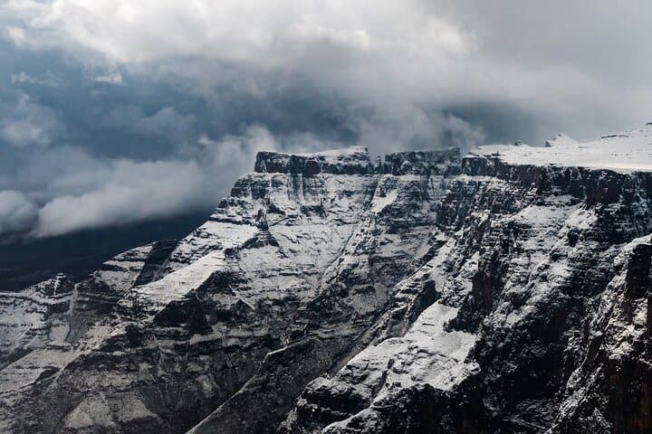 3-Day Mnweni Drakensberg Hike: Cave Camping, 40km High-Altitude Trek photo 3