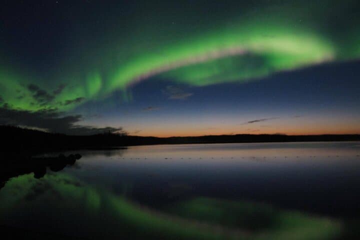 Yellowknife Aurora Hunting Tours: Practical Guide to Chasing the Northern Lights photo 3