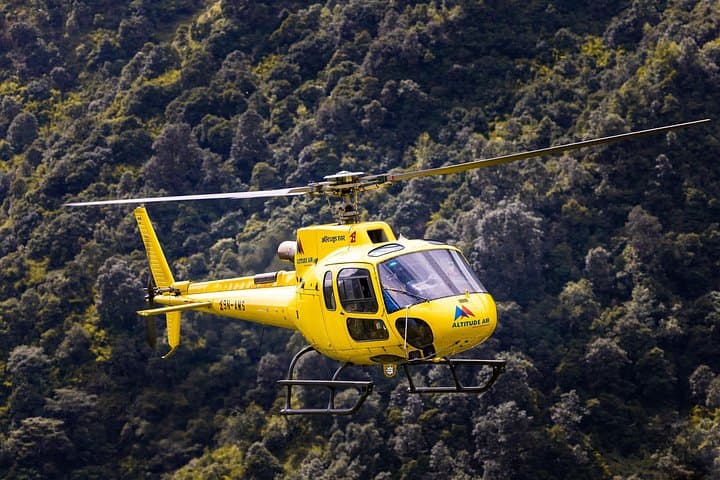 Helicopter to Gosaikunda: Kathmandu Heli Tour to the Sacred Alpine Lake