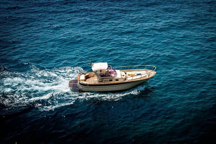 Private Capri Day Trip from Positano: Gozzo Cruise to Blue Grottoni & Faraglioni photo 2