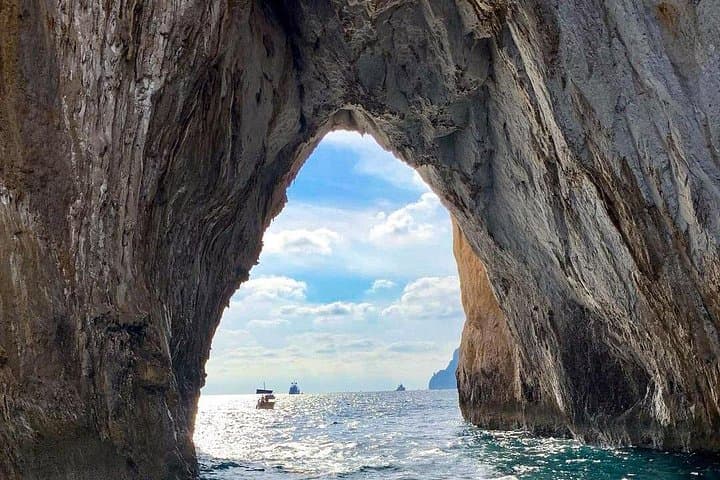 Private Capri Day Trip from Positano: Gozzo Cruise to Blue Grottoni & Faraglioni photo 1