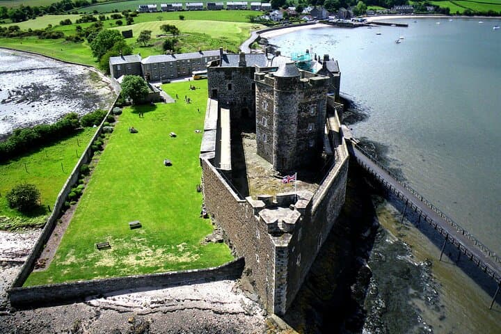 Full-Day Private Tour: Linlithgow Palace, Blackness Castle & Stirling from Edinburgh photo 6