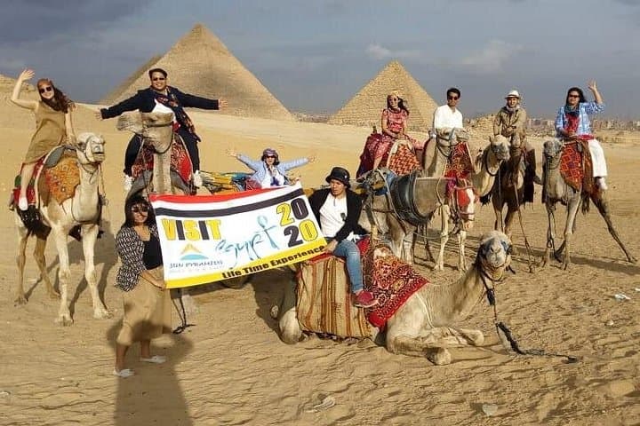 Sunrise Camel and Horse Ride at the Giza Pyramids: A 2-Hour Desert Experience photo 1