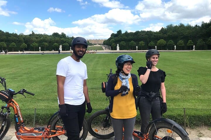Discover Versailles by Electric Scooter — 2-Hour Accessible E-Trott Tour photo 3
