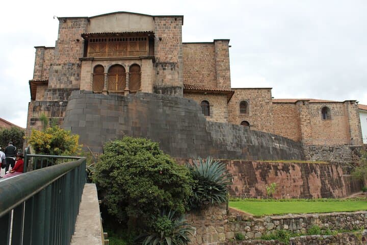 Cusco Cultural: Machu Picchu & Rainbow Mountain 6-Day Trek photo 4