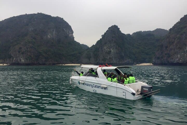 Full-Day Halong Bay by Highway Express: Sung Sot Cave, Titov Island & Kayak photo 2