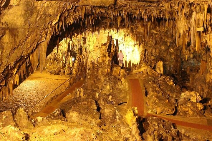 Private tour: Drogarati Cave, Melissani Lake & Myrtos Beach from Sami photo 2