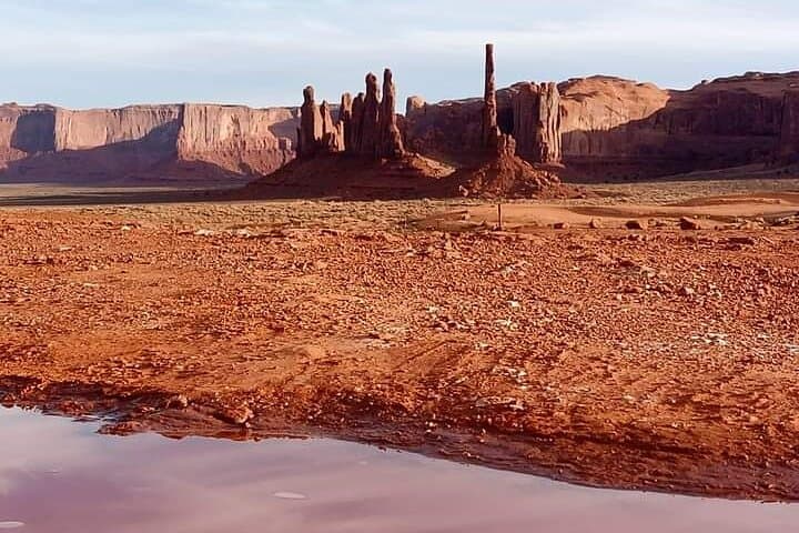 Monument Valley 1.5-Hour Jeep Tour: Mittens, Monoliths & Navajo Stories photo 2