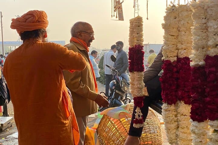 Dawn at Delhi's Ghazipur Flower Market — Private Half-Day Tour photo 3