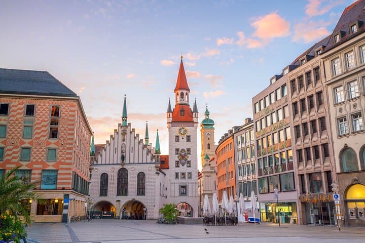 Munich Old Town and English Gardens: Private 3-Hour Walking Tour
