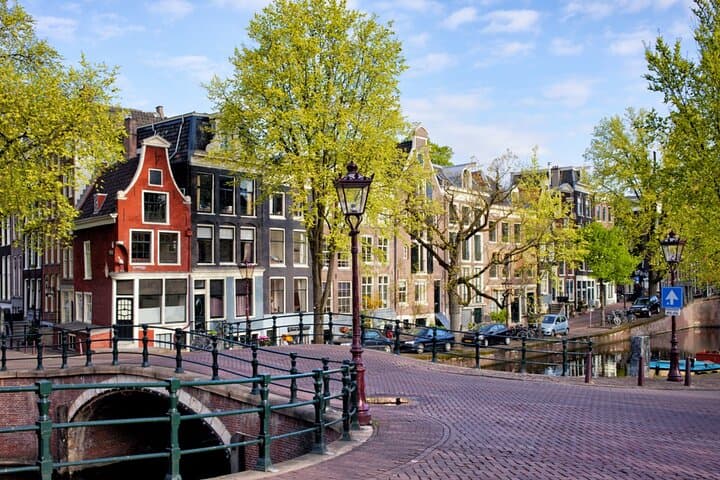 Self-Guided Puzzle Game on Amsterdam’s Canals — Interactive City Walk from Dam Square photo 3