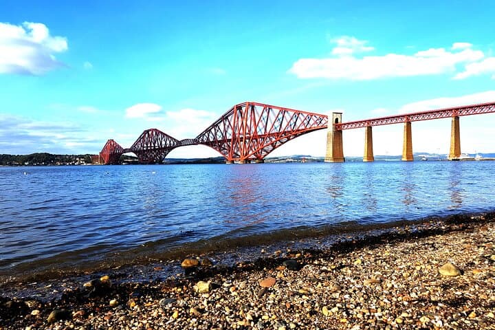 Loch Lomond, Dumbarton & Stirling Castle: Private Day Tour from Edinburgh photo 5