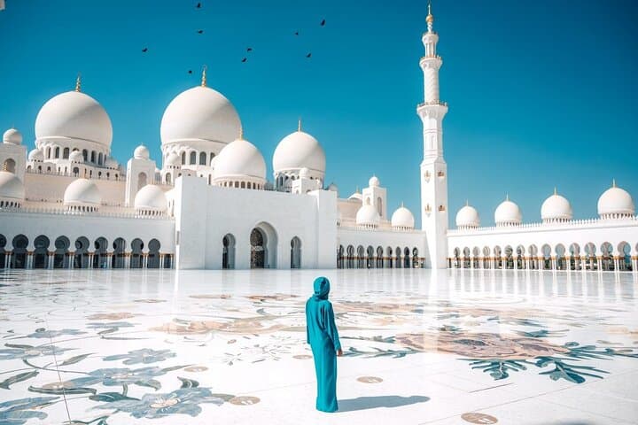 Abu Dhabi Grand Mosque & Louvre Day Tour from Dubai — Practical Cultural Highlights
