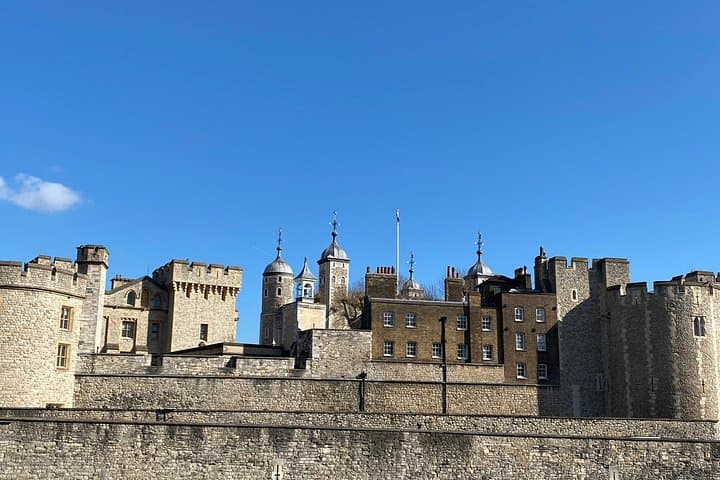 Inside the Tower of London: Small-Group Guided Tour with Crown Jewels Access photo 4