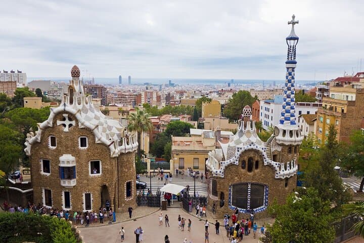 Skip-the-Line Park Güell Guided Tour: Explore Gaudí’s Colorful Park in 75 Minutes