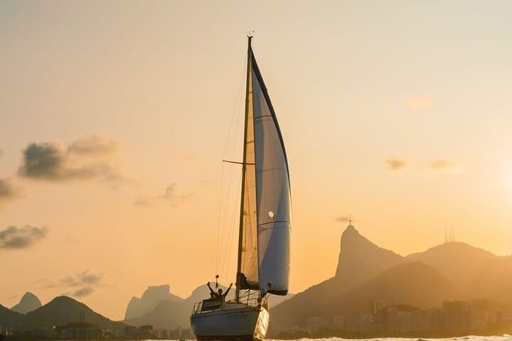 Sail Guanabara Bay: Urca to Copacabana 3-Hour Coastal Sailing Tour photo 1