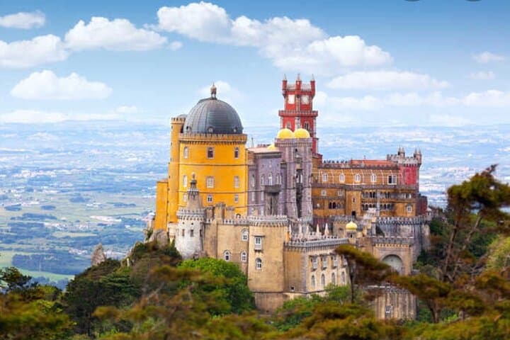 Full-Day Sintra and Cascais Private Tour: Pena Palace, Cabo da Roca & Boca do Inferno