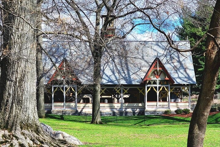 Central Park Secrets and Highlights: Guided Southern Park Walking Tour photo 4