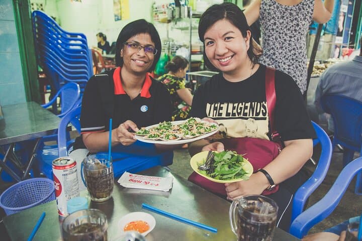 Saigon Evening Street Food Safari: 20 Tastings Through Districts 3, 5 & 10 photo 3