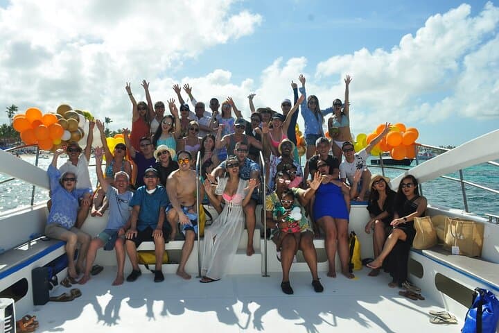 Punta Cana Private Party Boat: Snorkel, Sandbar & Open Bar Excursion photo 4