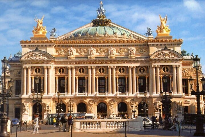 Paris Tuktuk Great Monuments Tour — 3-Hour Private City Circuit photo 2