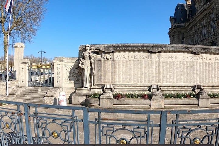 Versailles Path of the Heroes: Electric Scooter History Tour photo 5