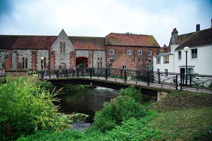Salisbury Self-Guided Hidden Gems Game: Explore Cathedral, Watermeadows & Stonehenge photo 4