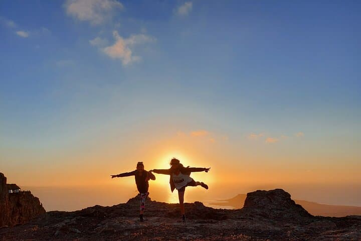 Trekking Timanfaya Volcanoes: Small-Group Hike with Canarian Tasting