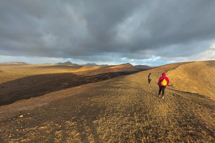 Trekking Timanfaya Volcanoes: Small-Group Hike with Canarian Tasting photo 4