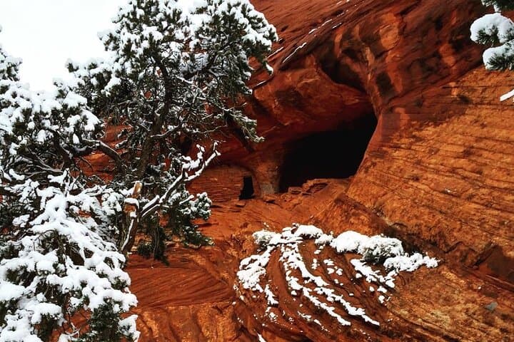 Mystery Valley Guided Tour — Monument Valley Anasazi Dwellings & Natural Arches photo 2