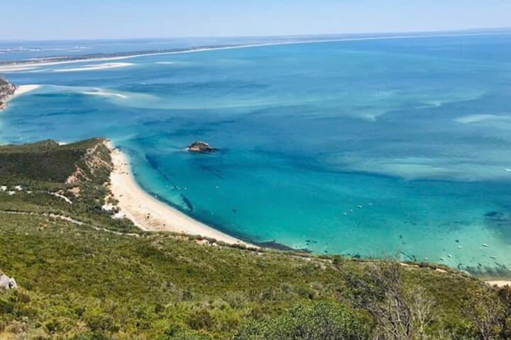 Private Arrábida & Sesimbra Day Trip from Lisbon — Beaches, Cliffs and Local Seafood