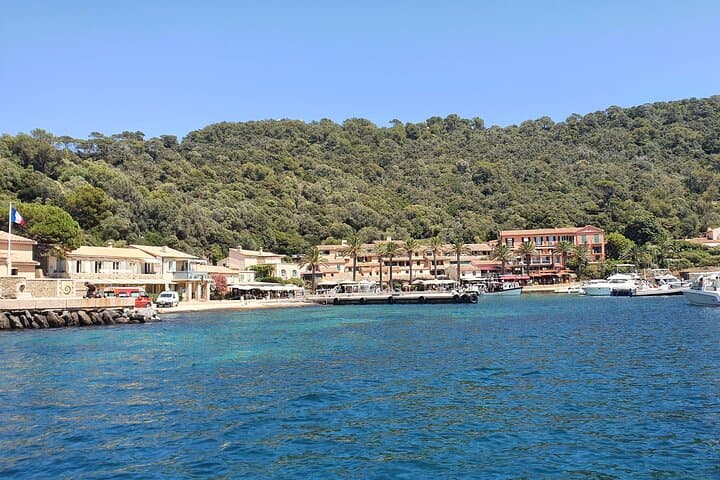 Private Boat Trip Around Port-Cros: Day Cruise from Hyères