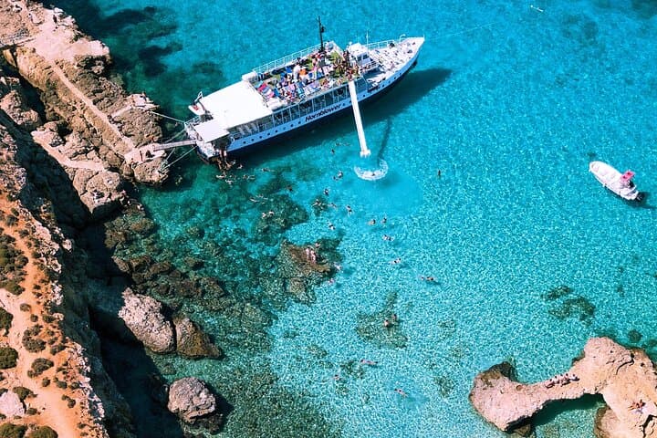 Blue Lagoon & Gozo Day Cruise — Comino, Crystal Lagoon and Sea Caves Tour